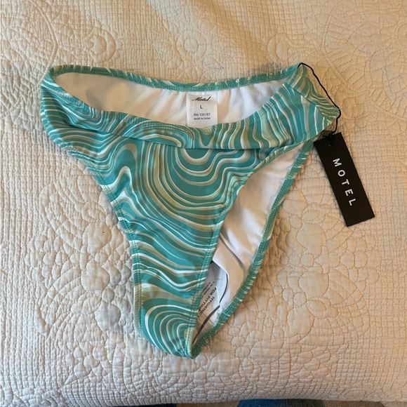 Motel Rocks Green and White 70s Ripple Swirl Bikini Set - Picture 8 of 10